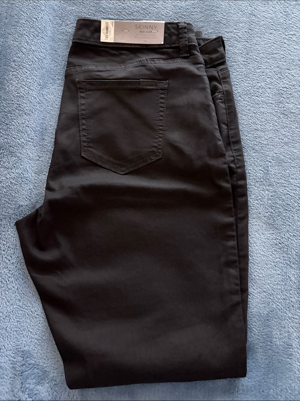 Jennifer Lopez Skinny Mid Rise Black Jeans - Size 14